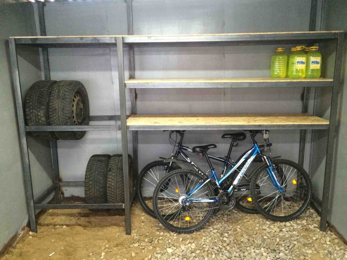 Полки в гараже