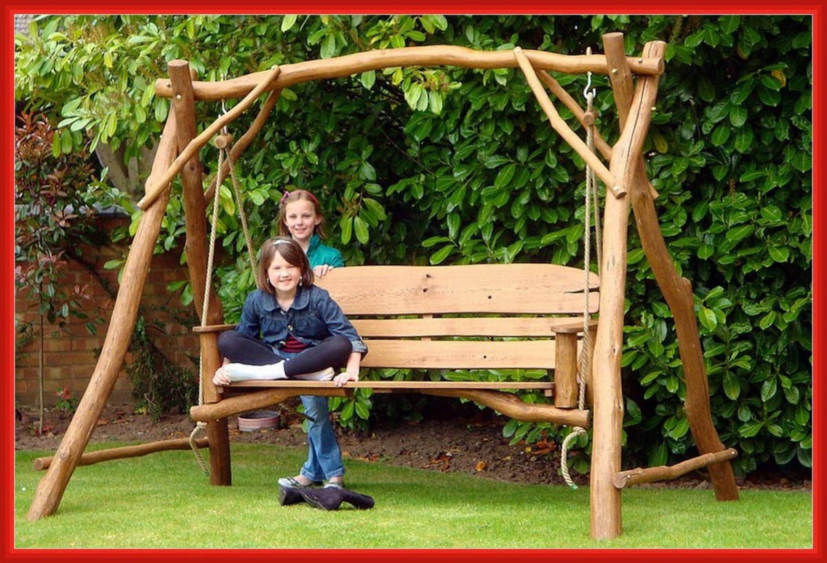 Оригинальные качели для сада