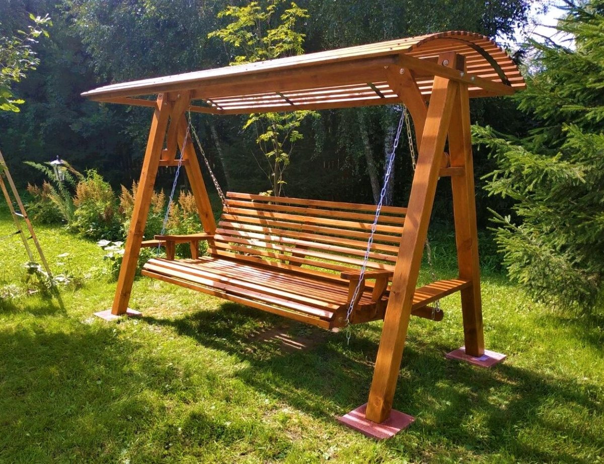 Качели садовые деревянные