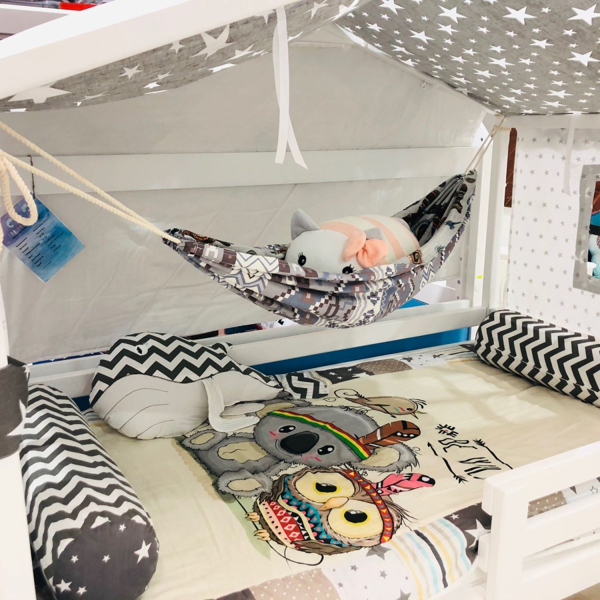 Кровать с гамаком детская