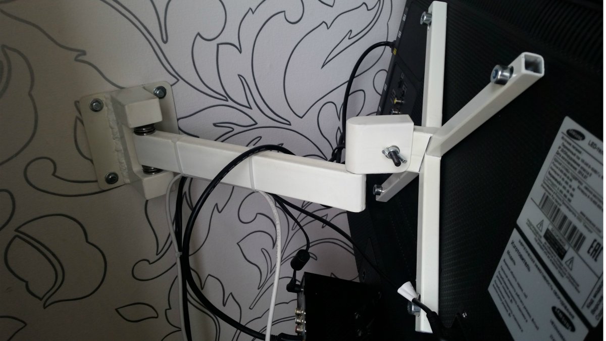 Кронштейн для монитора АОС на стену