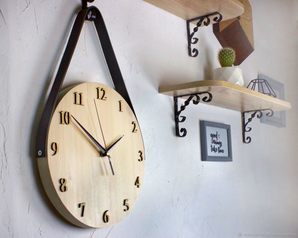 Деревянные часы на стену