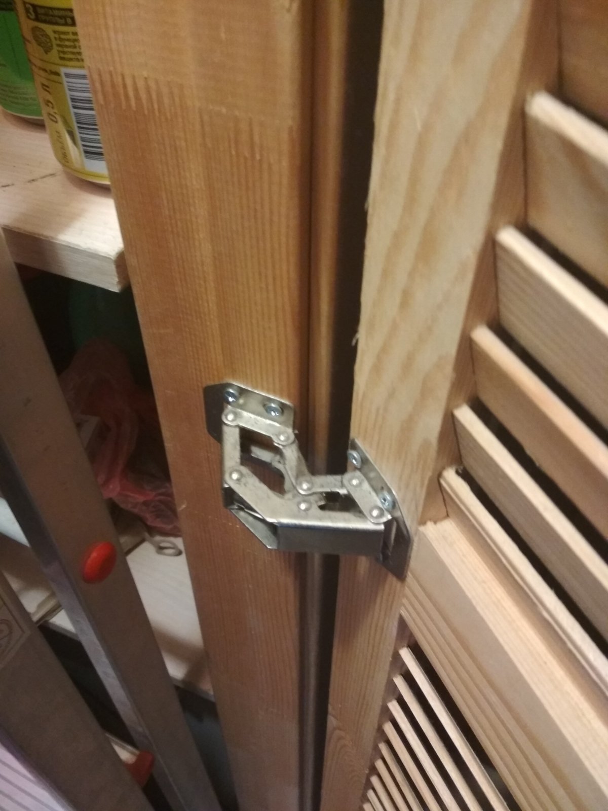 Петли для жалюзийных дверей