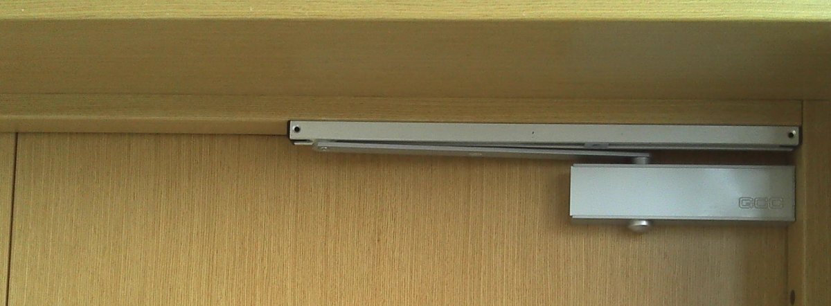 Доводчик GCC 730