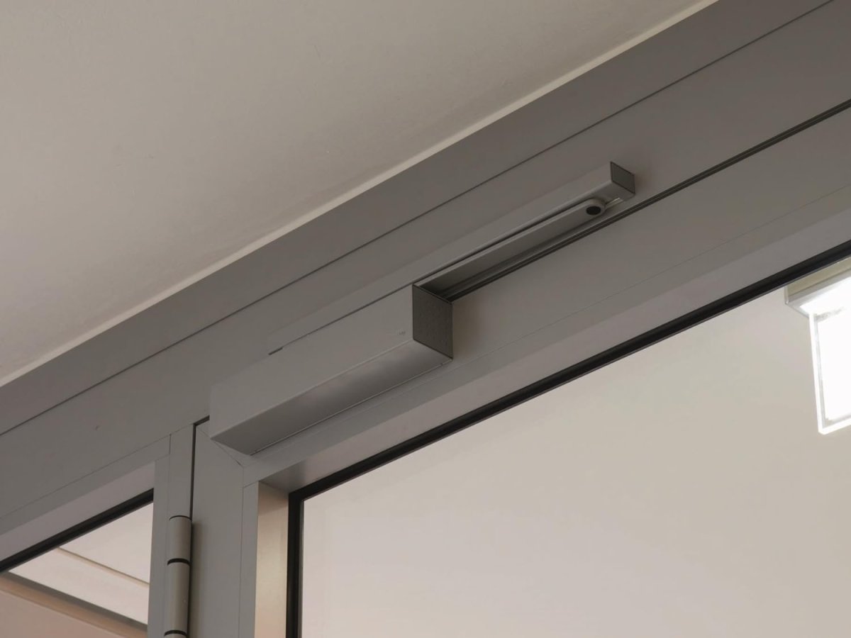 Дверной доводчик Dorma ts93