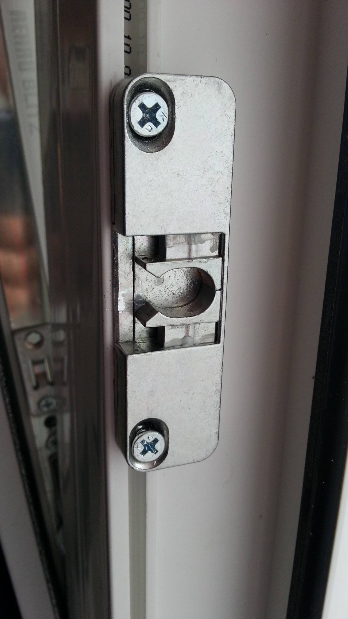 Roto защелка балконная дверная 13 мм (Rehau s730/735, s796)