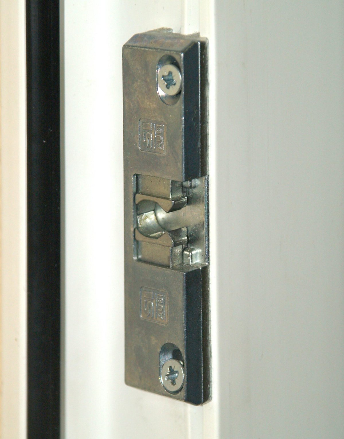 Защёлка балконная Rehau s730/735 s796 Roto