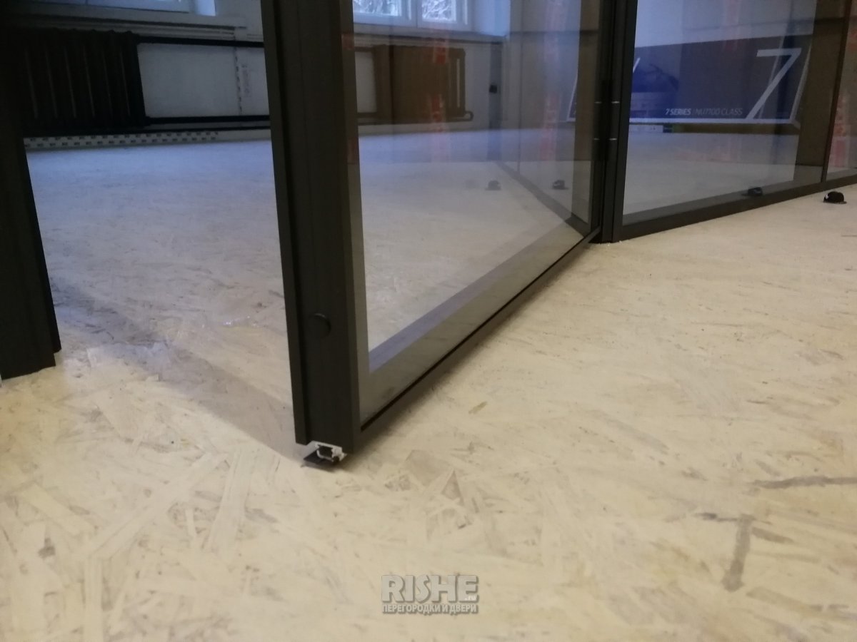 Автоматический порог для противопожарных дверей