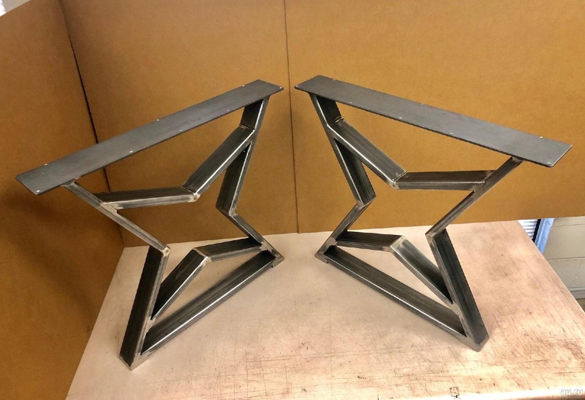 Подстолье пирамида лофт