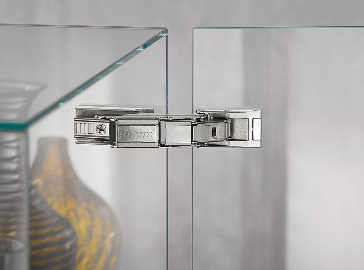 Петля кристалло Блюм для стекла