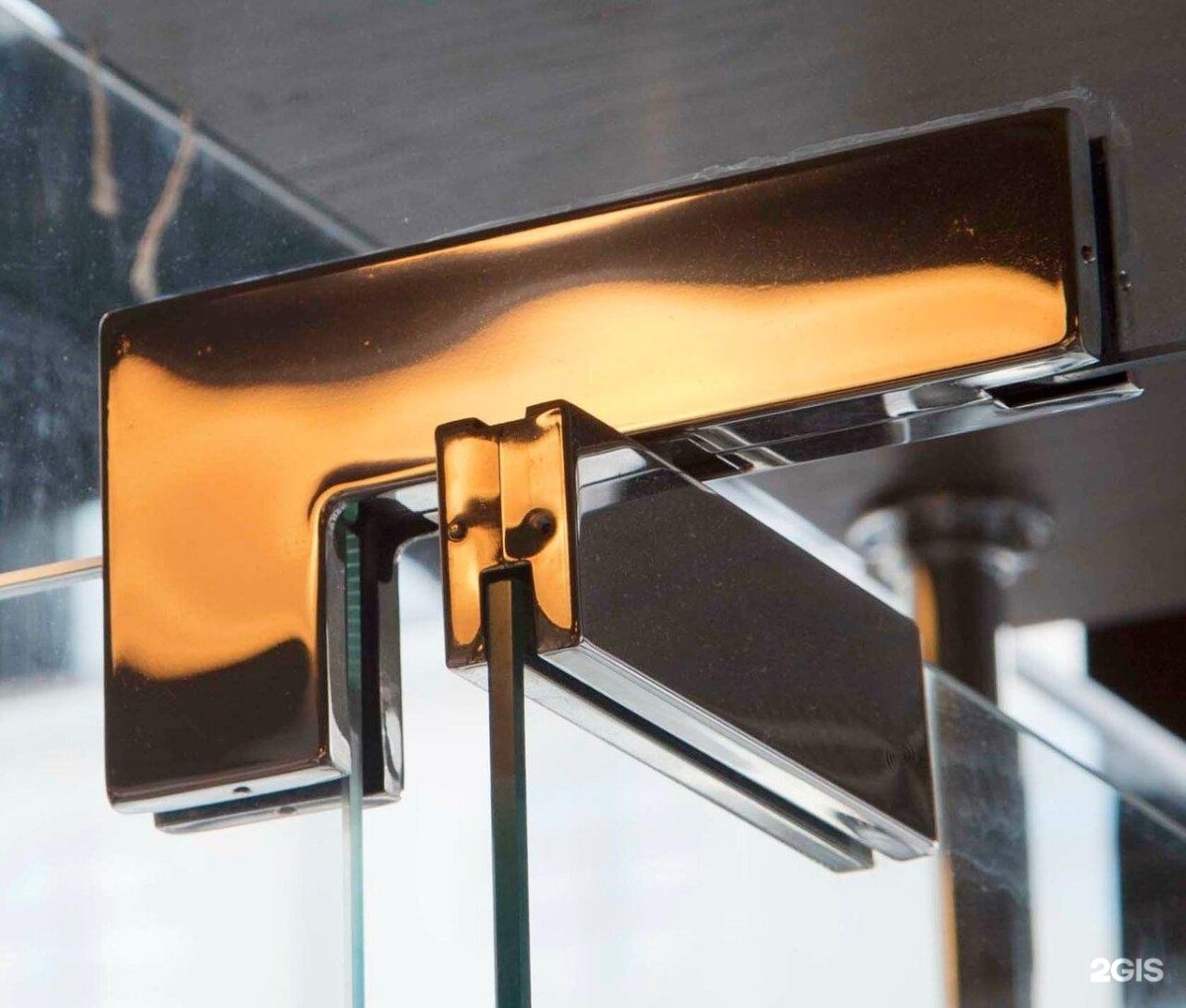 Маятниковые петли для стеклянных дверей