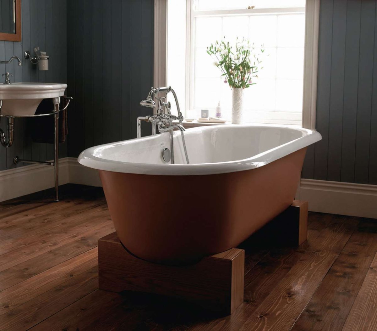 Чугунная ванна в интерьере