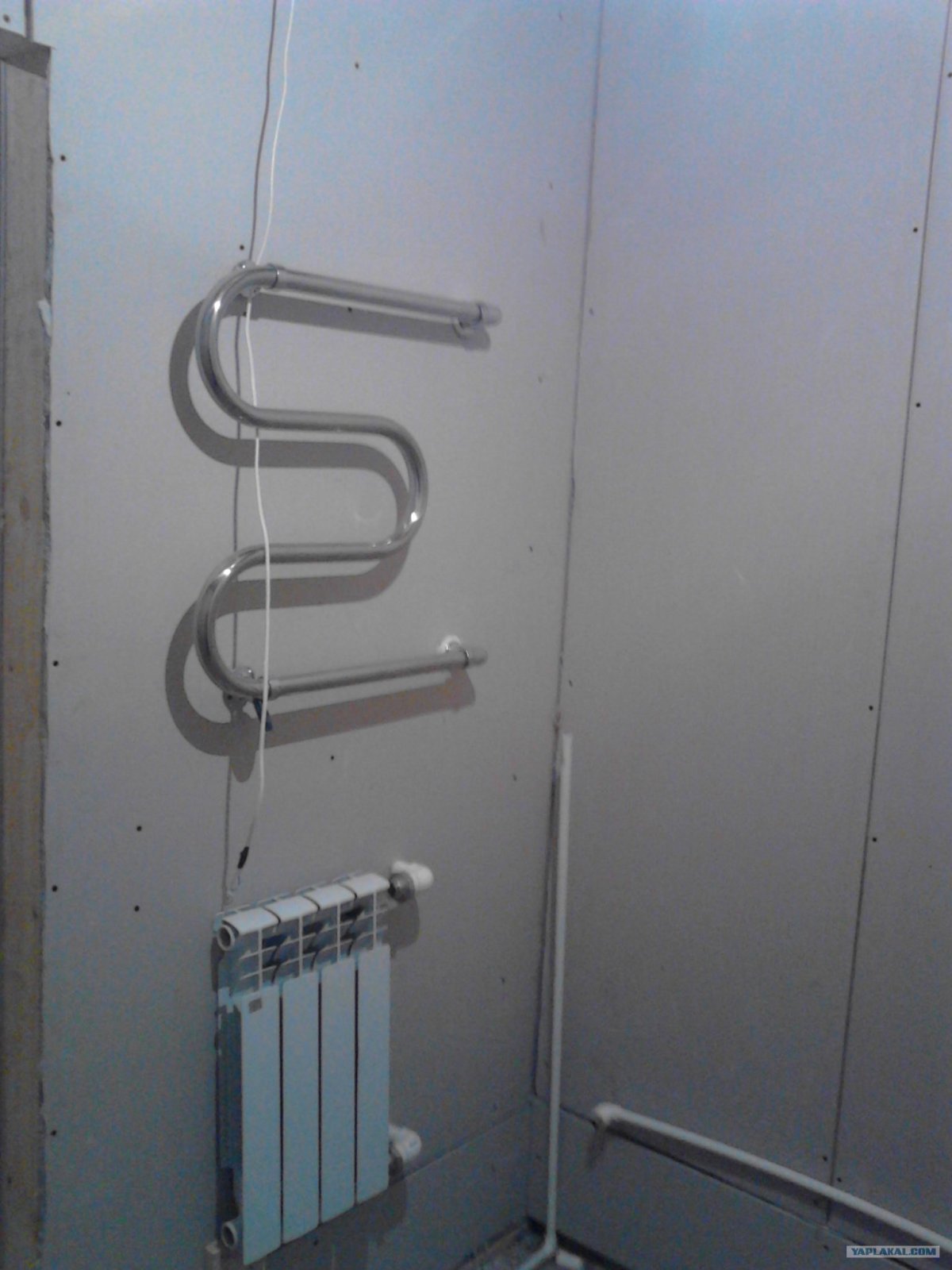 Полотенцесушитель с подводом снизу