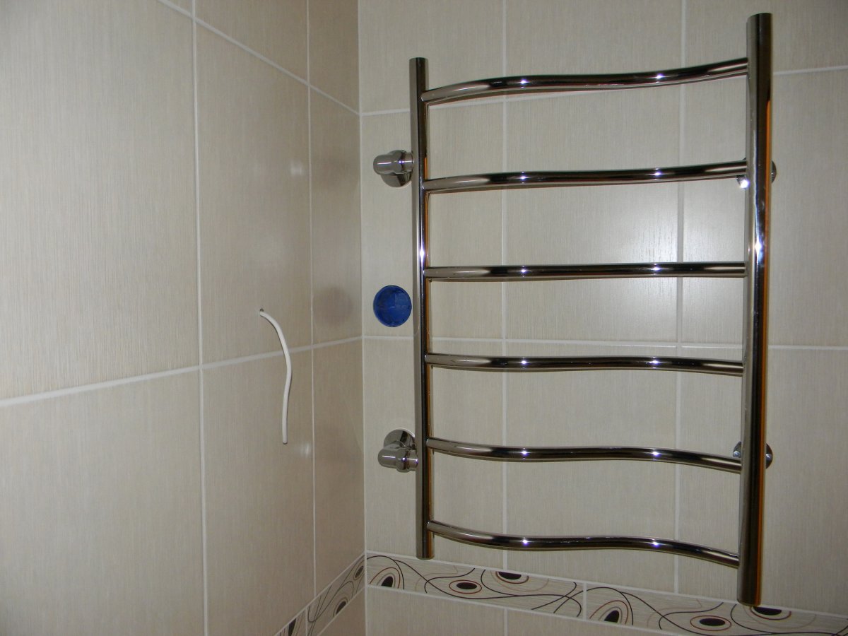 Полотенцесушитель лесенка спуск воздуха снизу