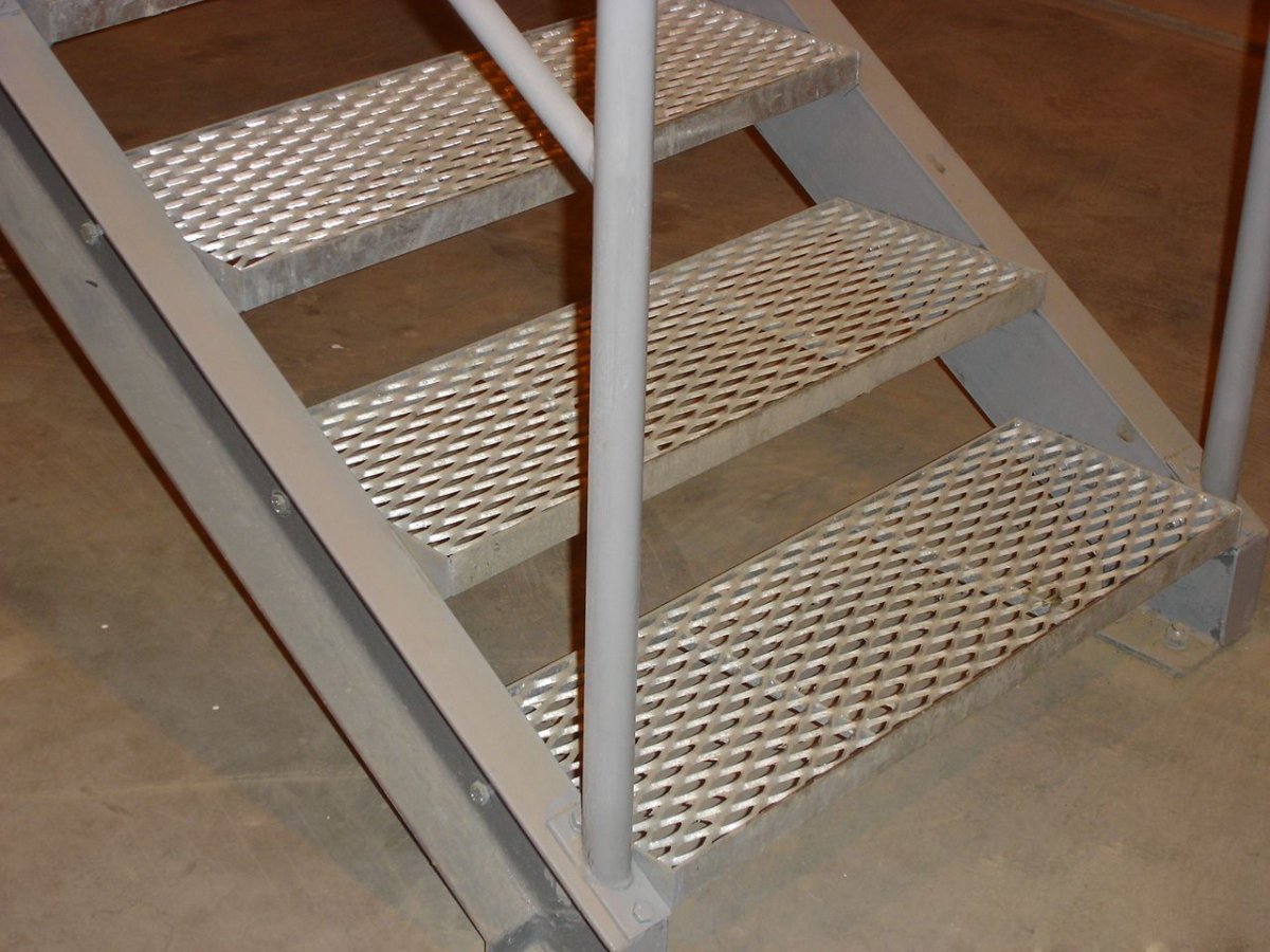 Приставная лестница ПВЛ 3 ступени + площадка 600 мм.