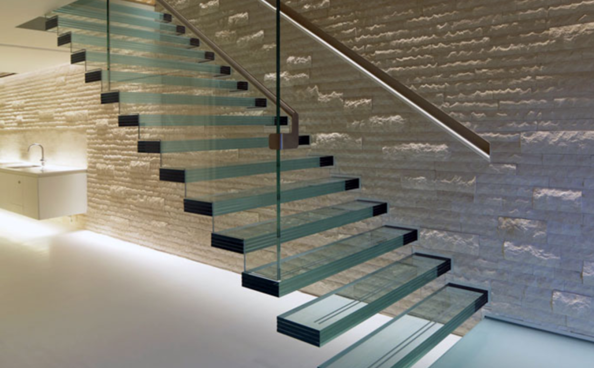 Стеклянная лестница