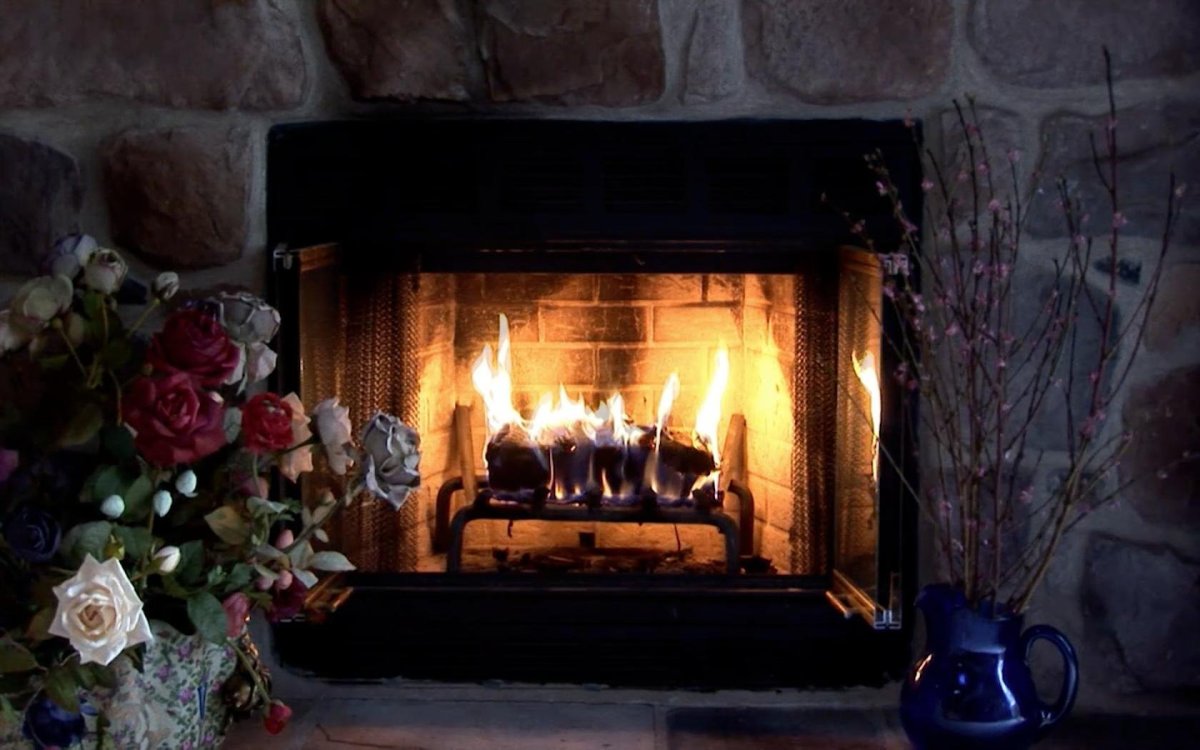 Огонь в камине