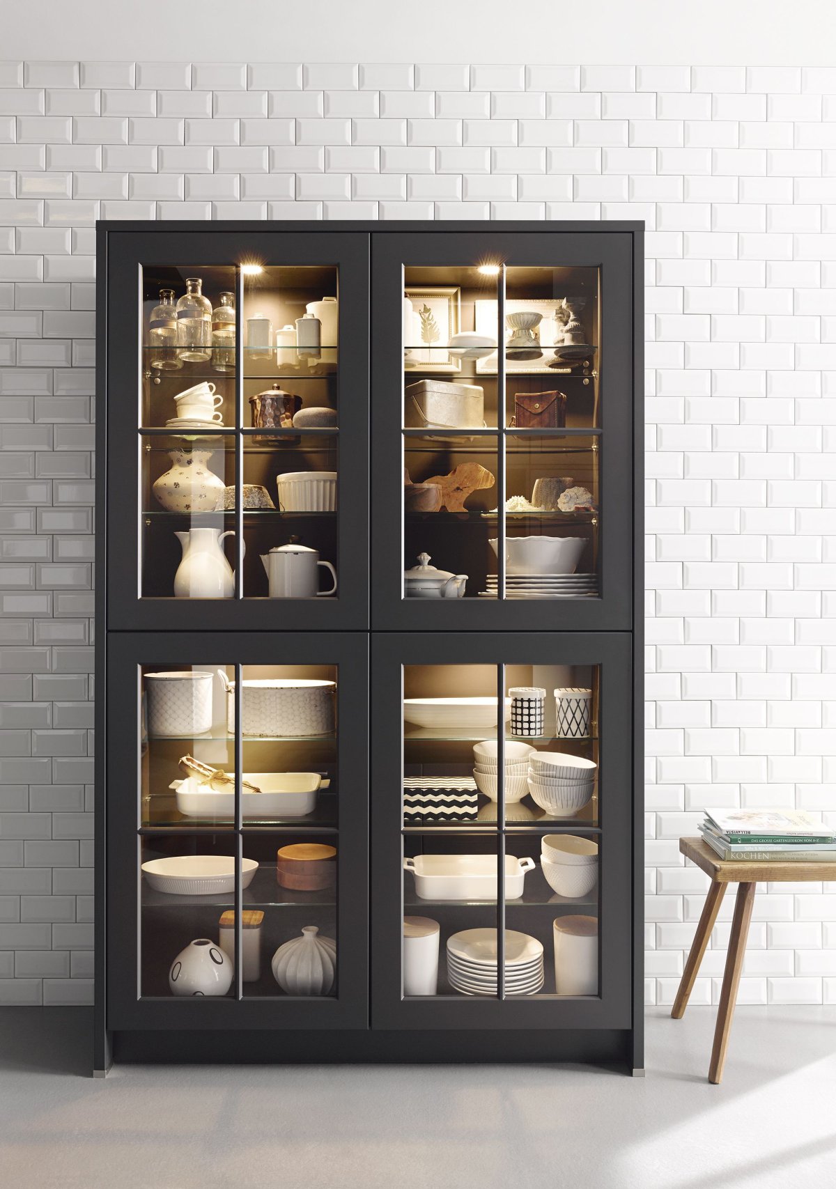 Кухня с витриной