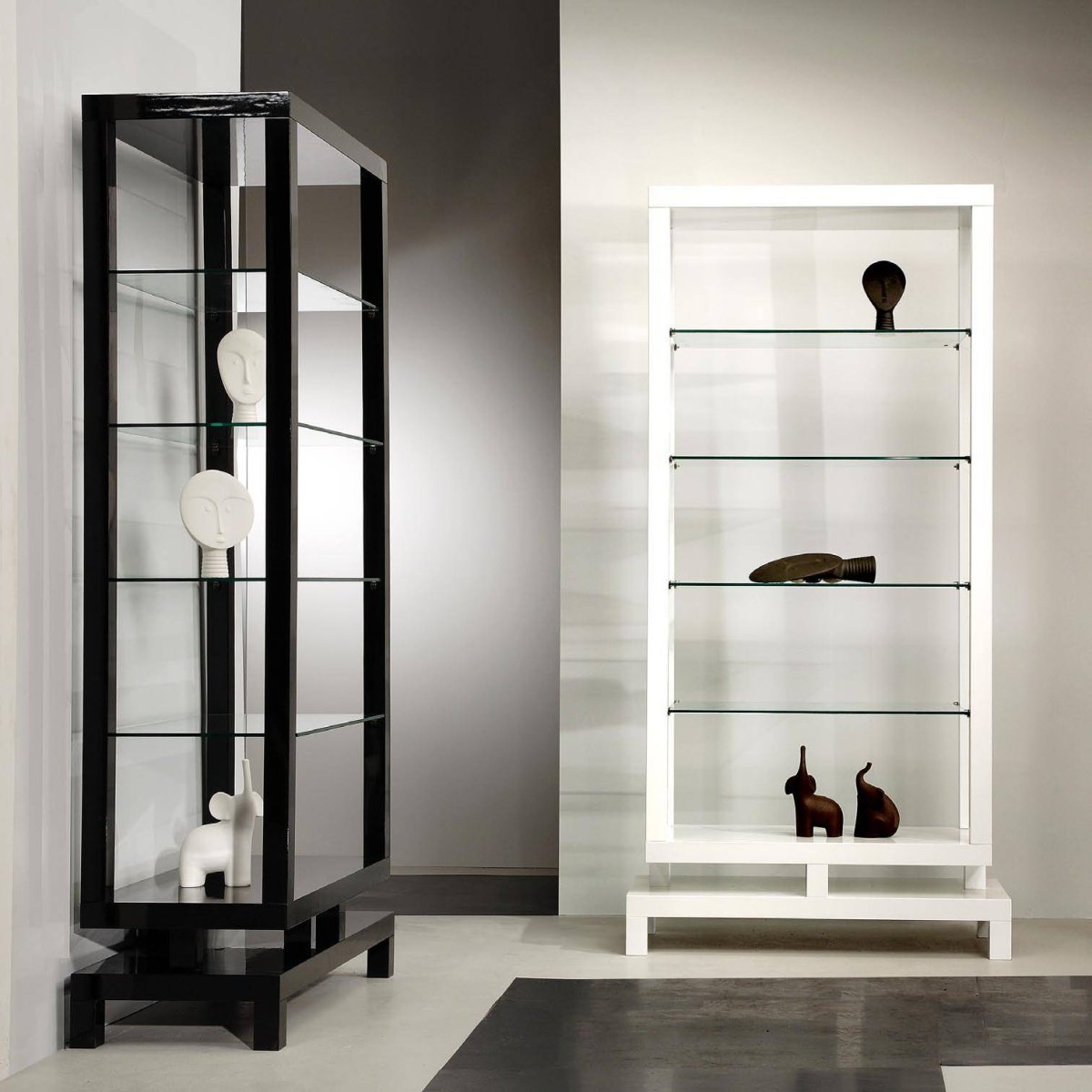 Витрина Chantal Cattelan