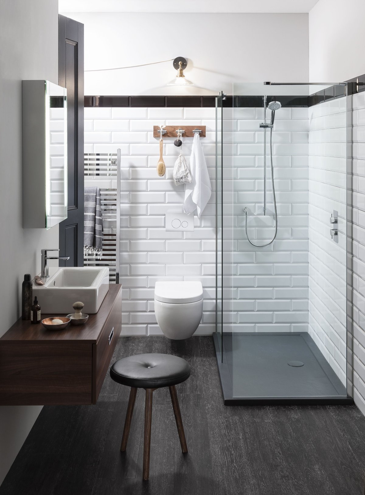 Ванная в стиле лофт с душевой