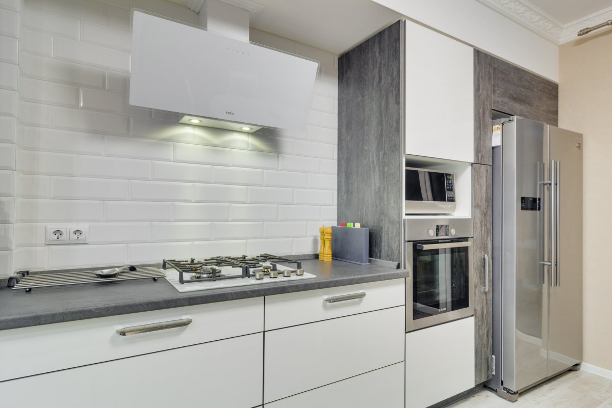 Кухни без верхних навесных шкафов