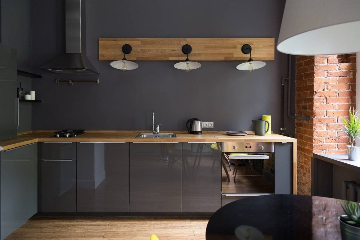 Кухня лофт с деревянной столешницей