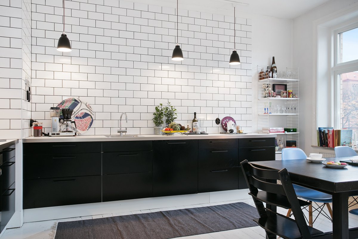 Кухня в стиле Сканди без верхних шкафов