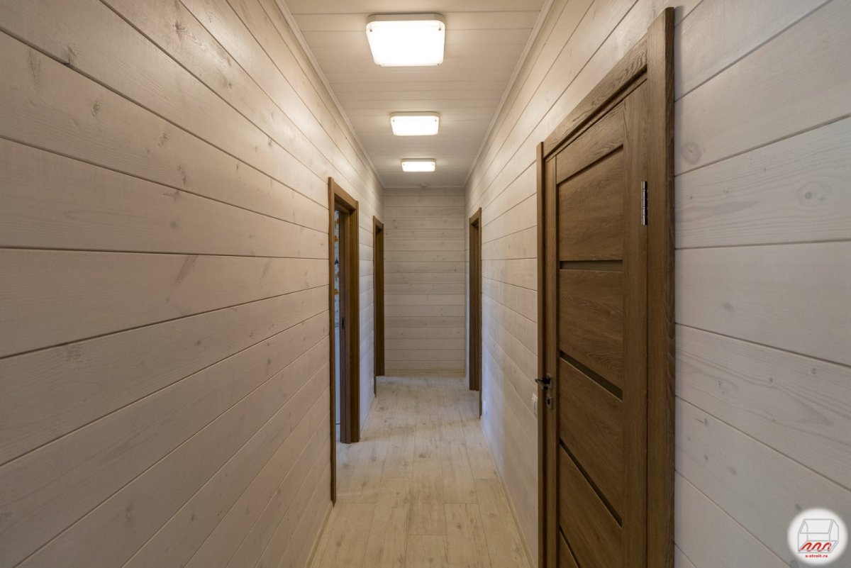 Отделка стен коридора ламинатом