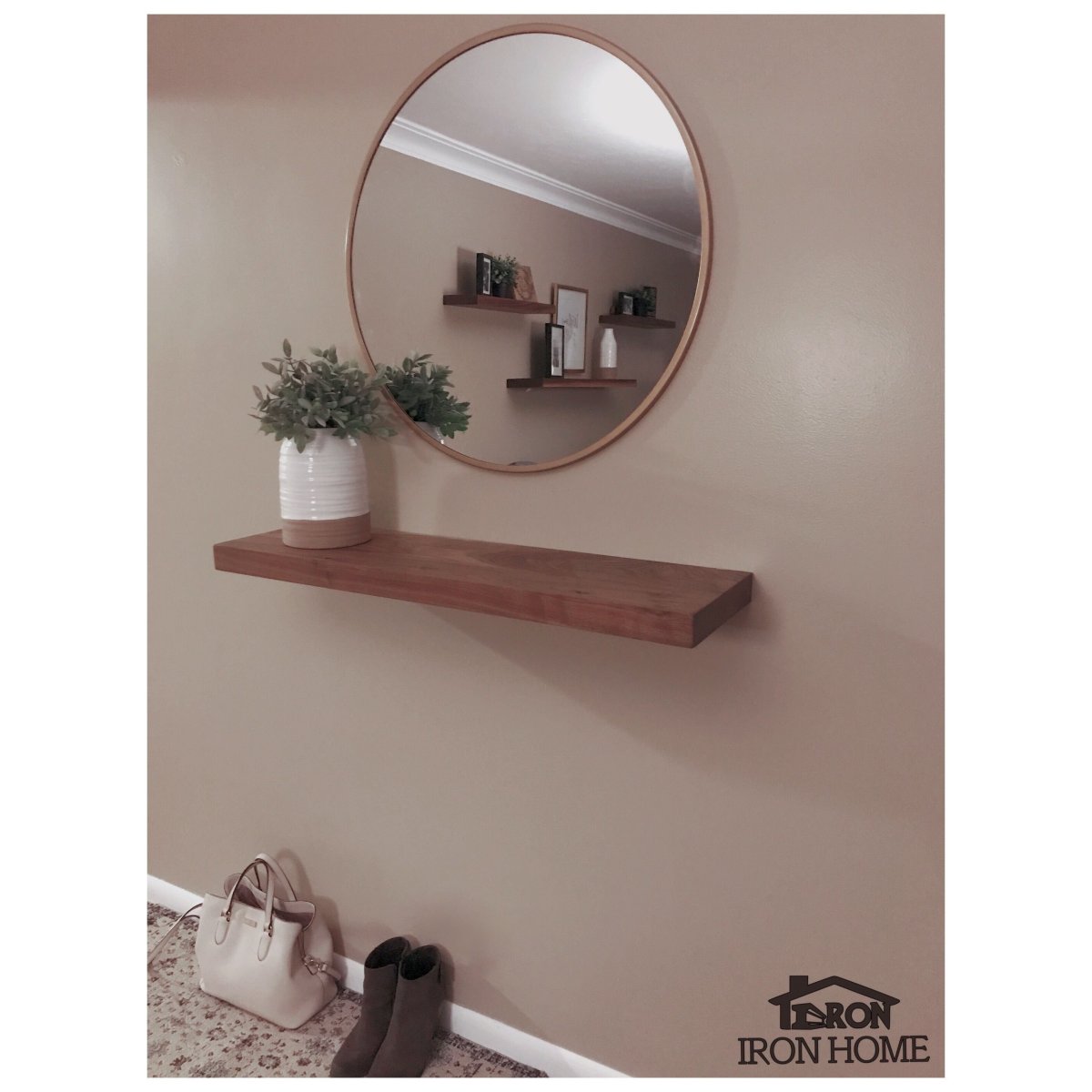 Зеркало с полочкой в прихожую