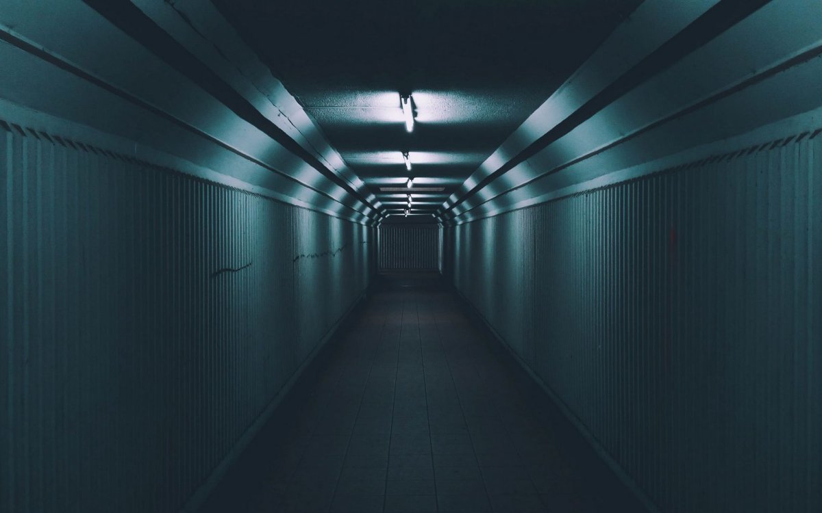 Темное помещение