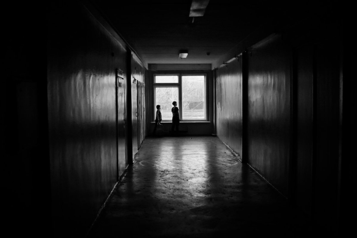 Мрачный коридор