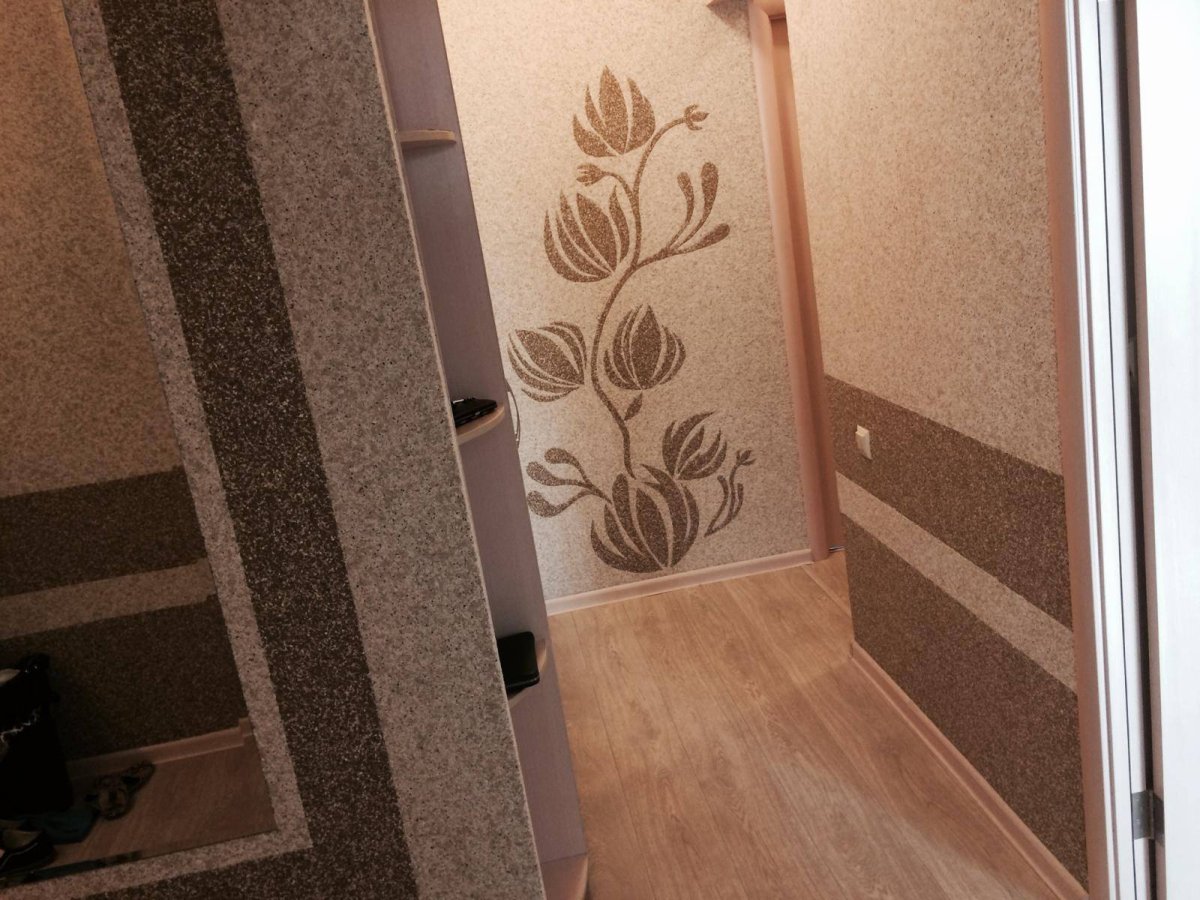 Обои в прихожую