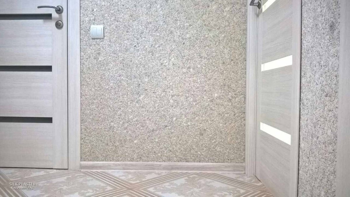 Отделка прихожей декоративной штукатуркой