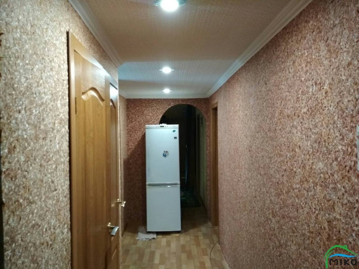 Декоративная мозаичная штукатурка в прихожей