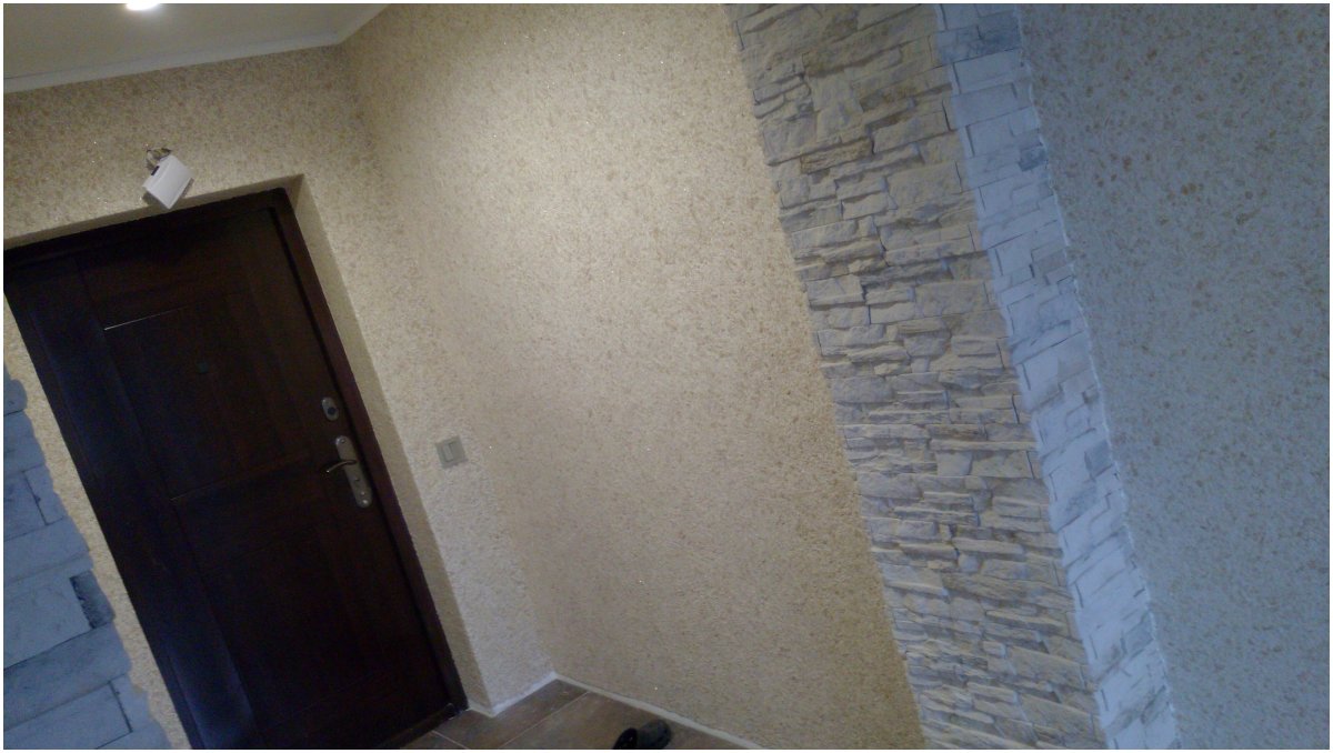 Декоративная штукатурка для стен в прихожей