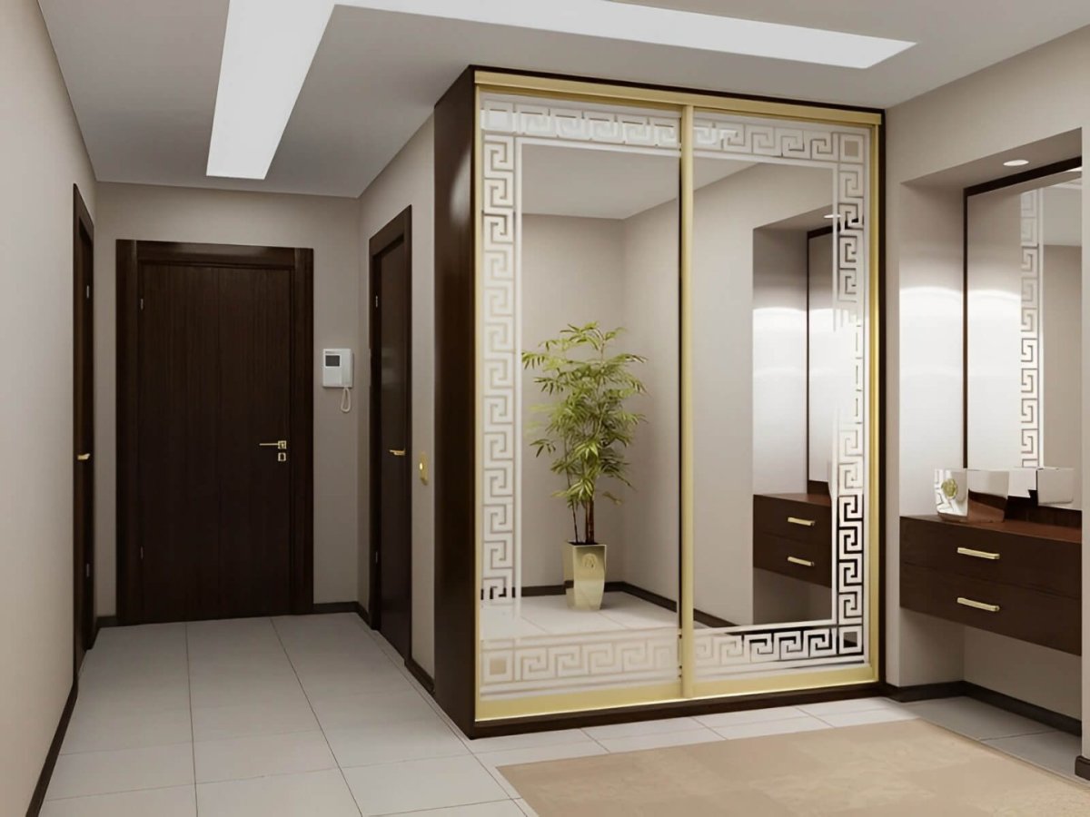 Шкаф в прихожую с зеркалом