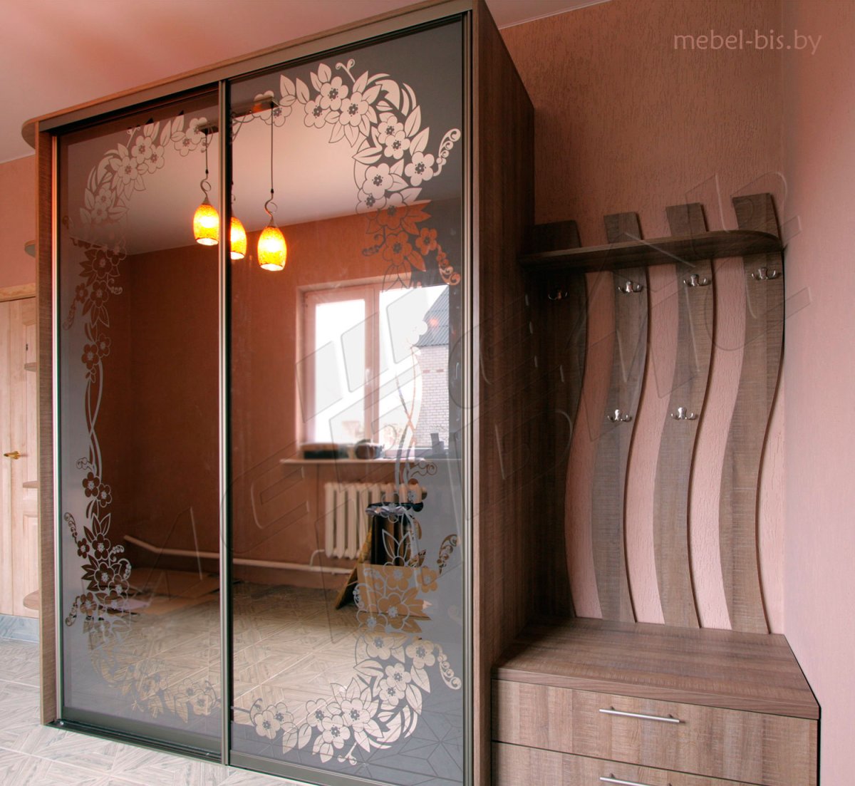 Прихожая-купе с зеркалом