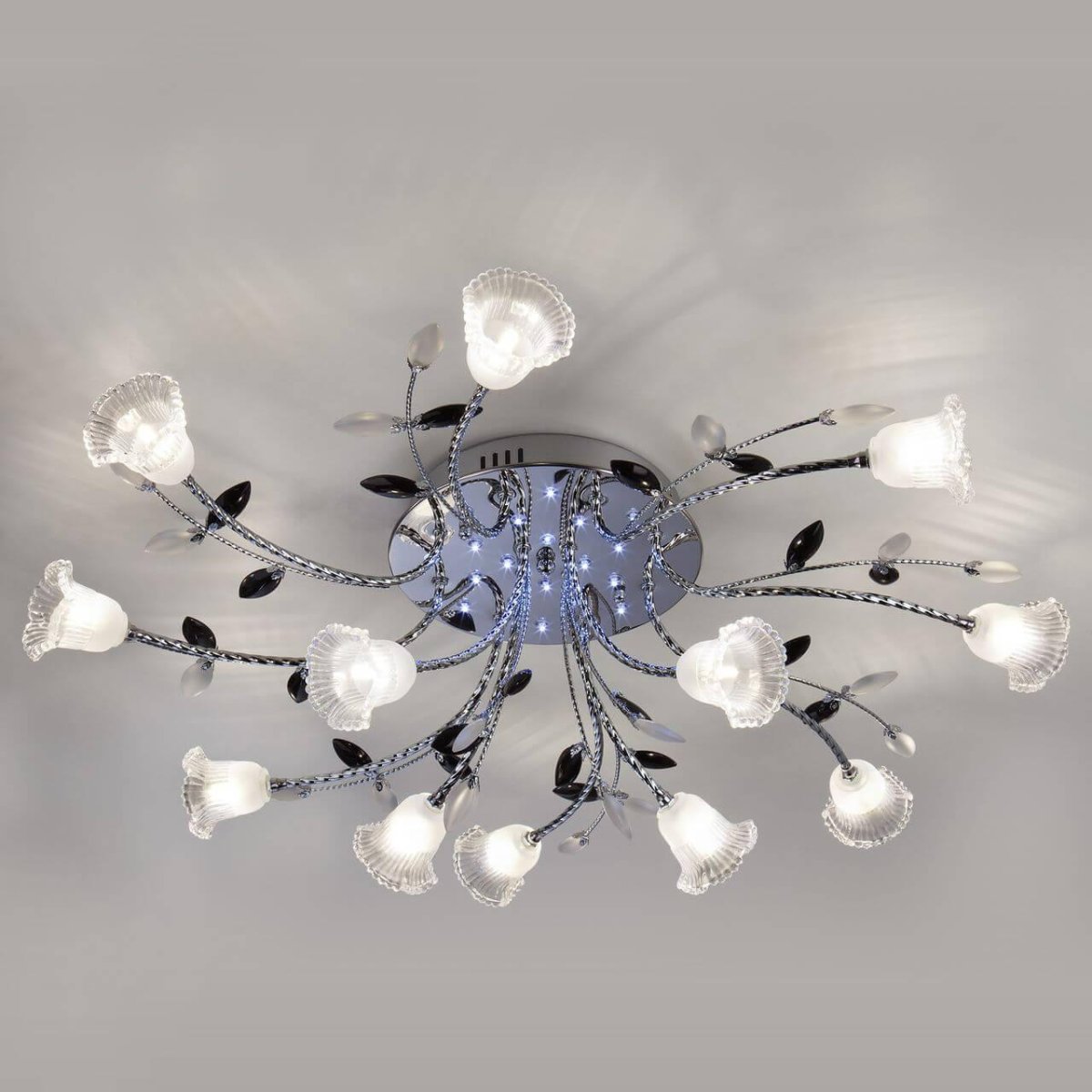 Потолочная люстра Eurosvet Trinity 80113/17 хром/белый