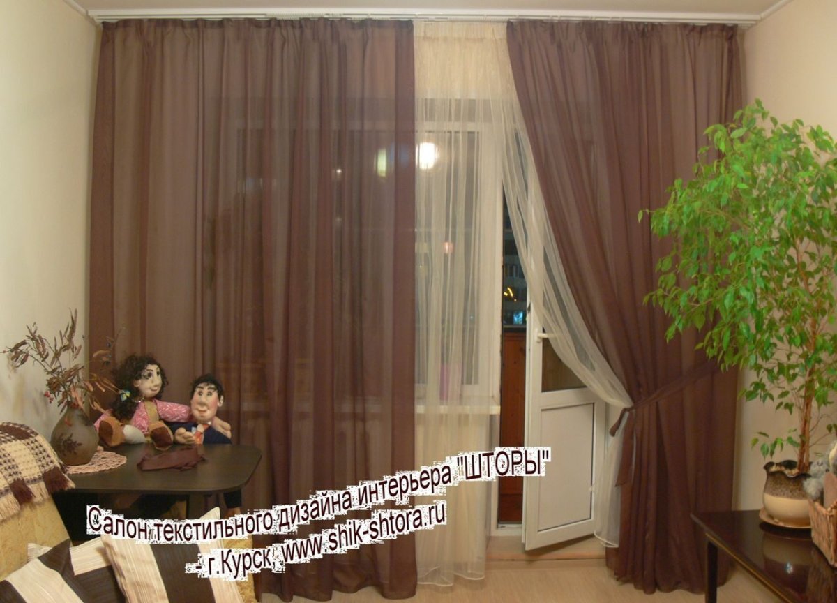 Тюль в зал с балконной дверью