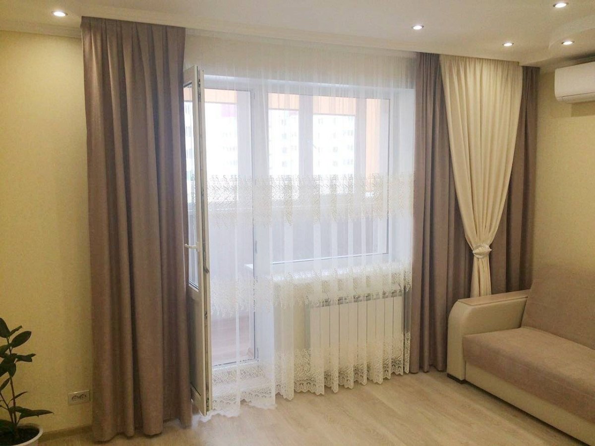 Занавески в комнату с балконом
