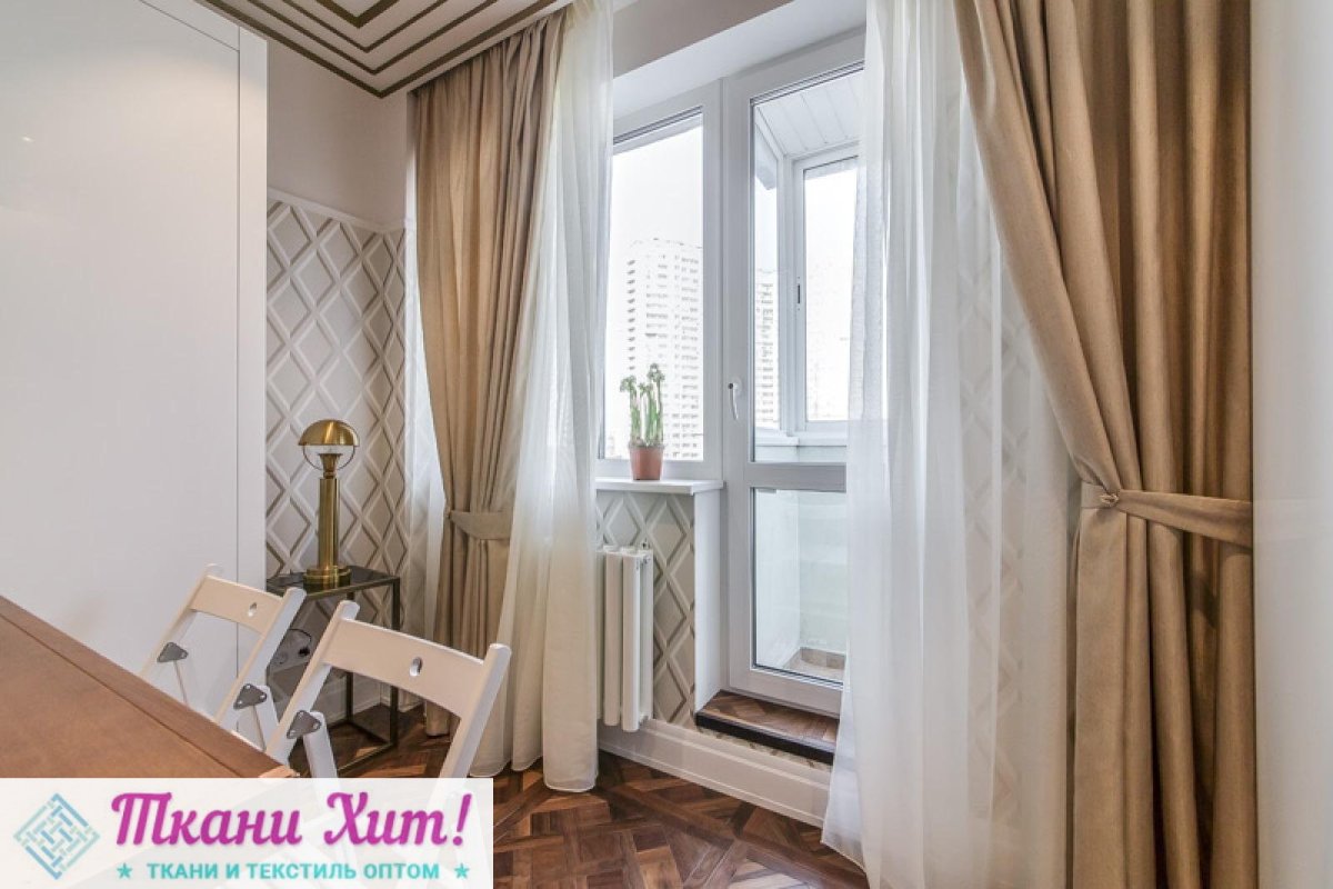 Шторы в комнату с балконом