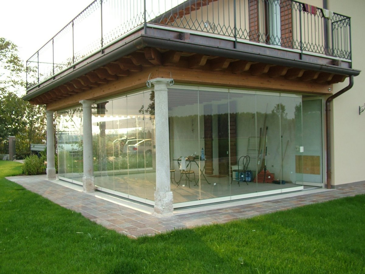 Безрамное остекление для барнхаус