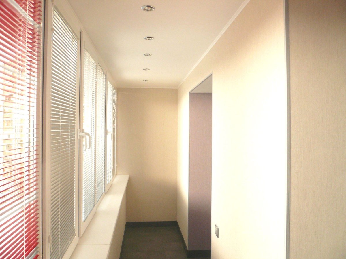 Отделка балкона