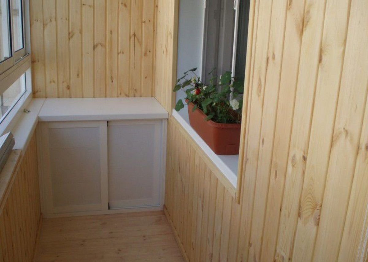 Отделка балкона внутри