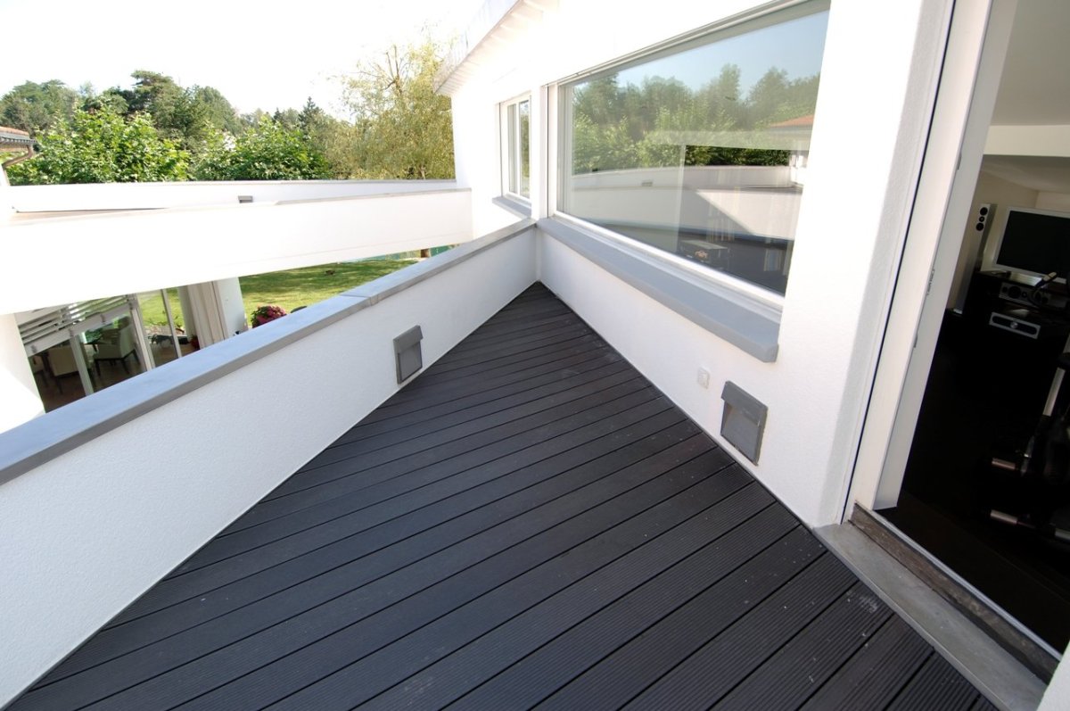 Декинг на балконе