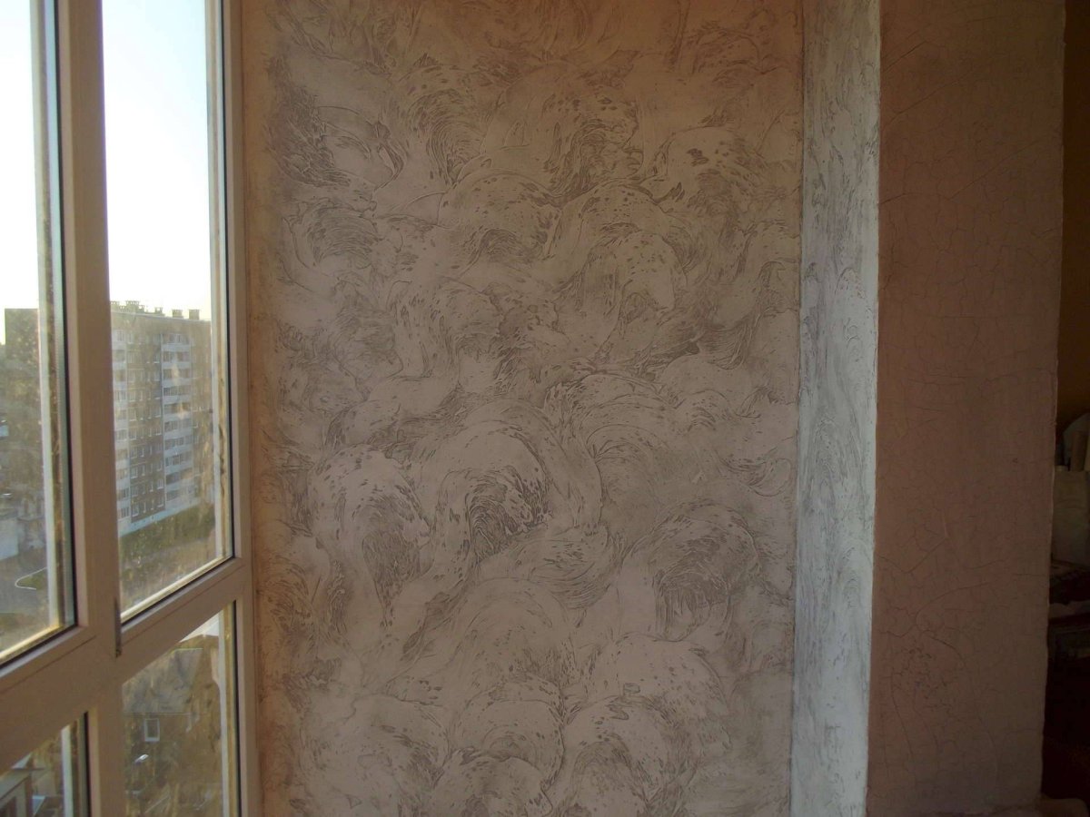 Отделка балкона декоративной штукатуркой