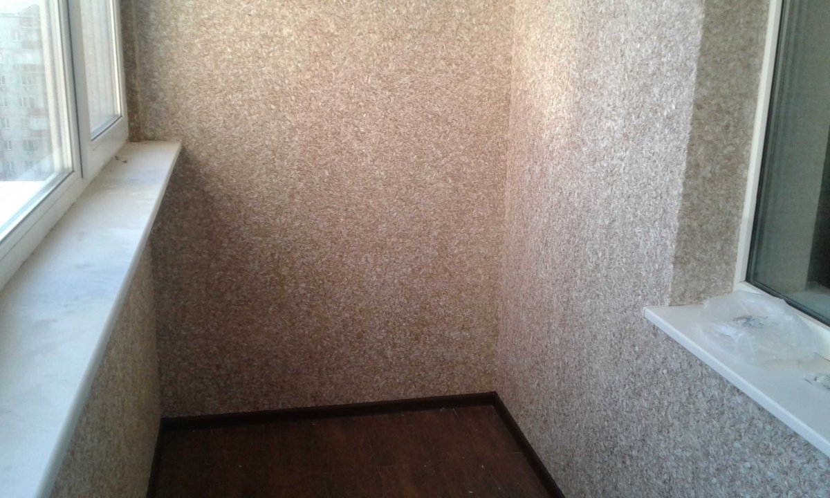 Декоративная штукатурка на балконе