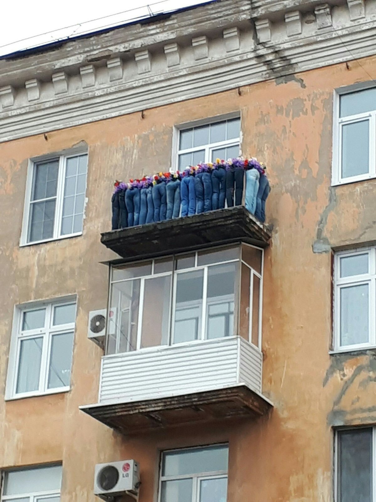 Страшный балкон