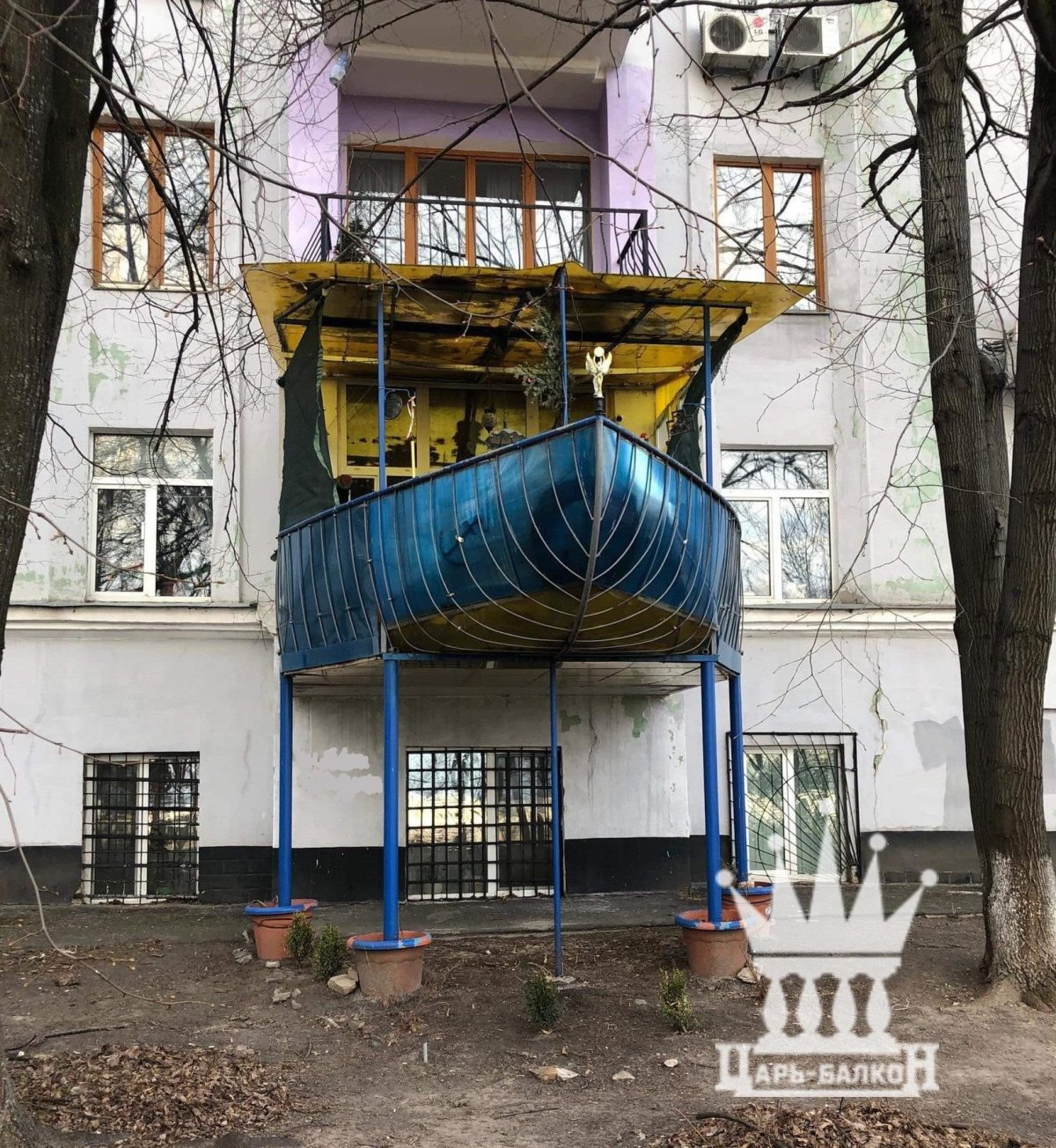 Пристроенный балкон