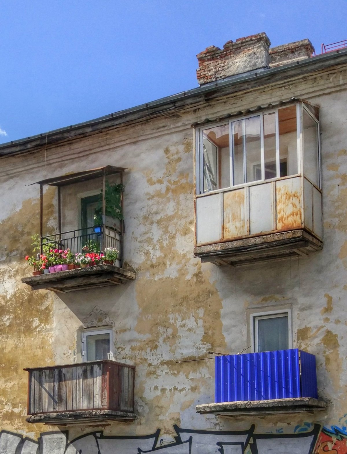 Странные балконы